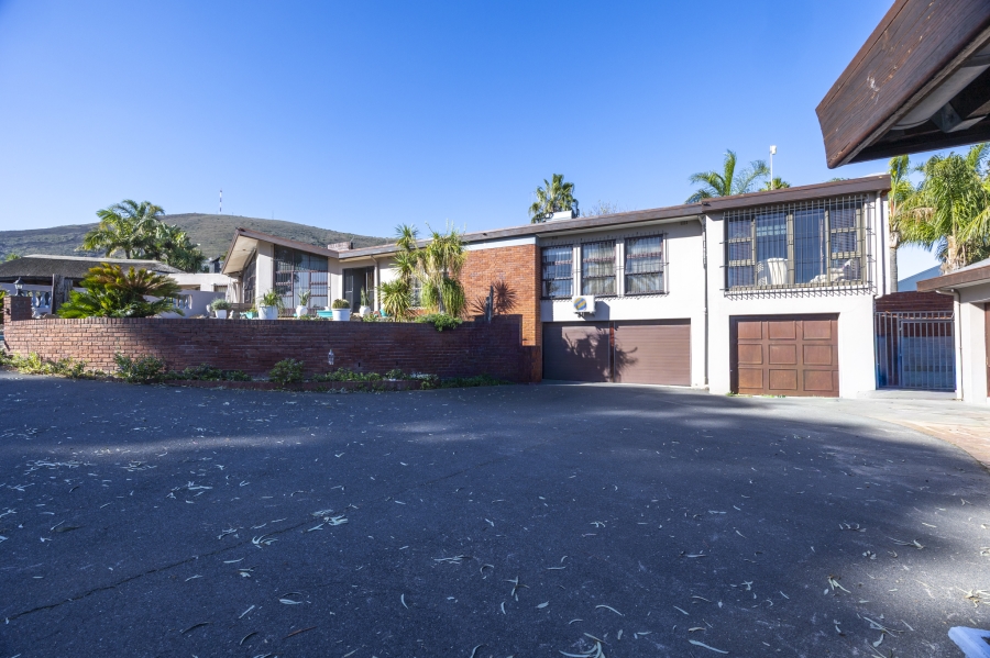 6 Bedroom Property for Sale in Plattekloof 1 Western Cape